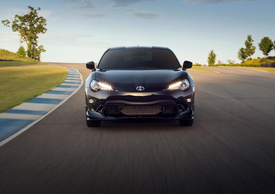  Toyota GT 86 TRD Special Edition 2018 года  (NA) (фото 26 из 40)
